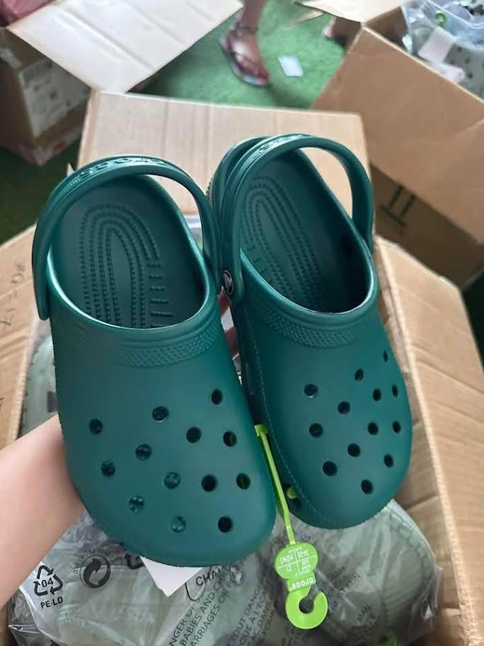 Wholesale Crocs Pallet | 100+ Pairs — Best Profitable Footwear Lot 9 Wholesale Crocs Pallet | 100+ Pairs — Best Profitable Footwear Lot - Image 10