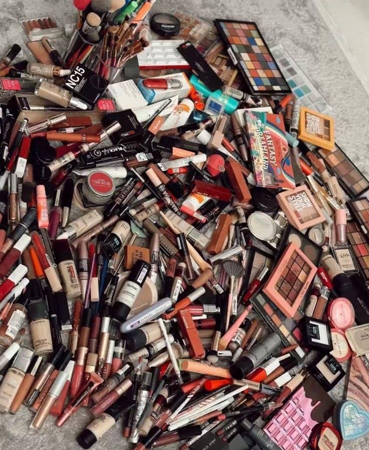 Wholesale Bulk Makeup Pallet | 400+ Units — Best Profitable Beauty Lot 6 Wholesale Bulk Makeup Pallet