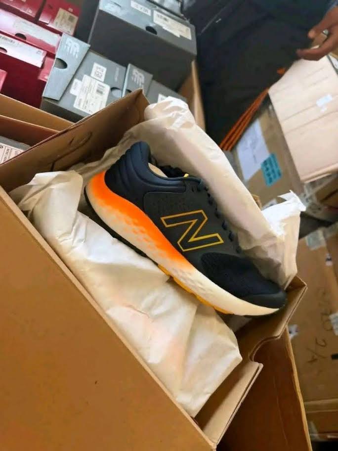 Wholesale Premium Sneakers Pallet | 25+ Pairs — Best Profitable Lot 2 Premium Branded_Sneakers Pallet