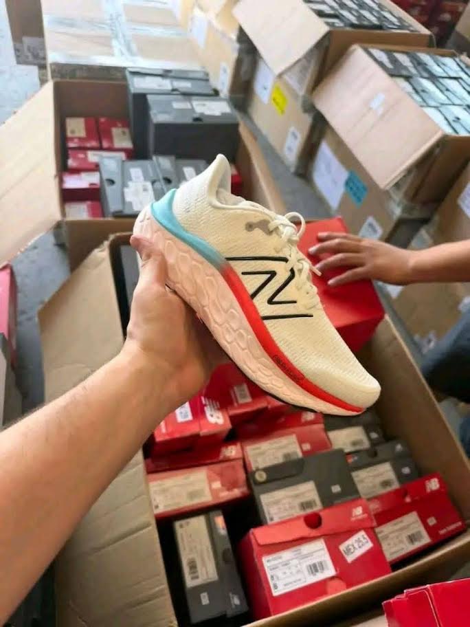 Wholesale Premium Sneakers Pallet | 25+ Pairs — Best Profitable Lot 1 Wholesale Premium Sneakers Pallet | 25+ Pairs — Best Profitable Lot - Image 2