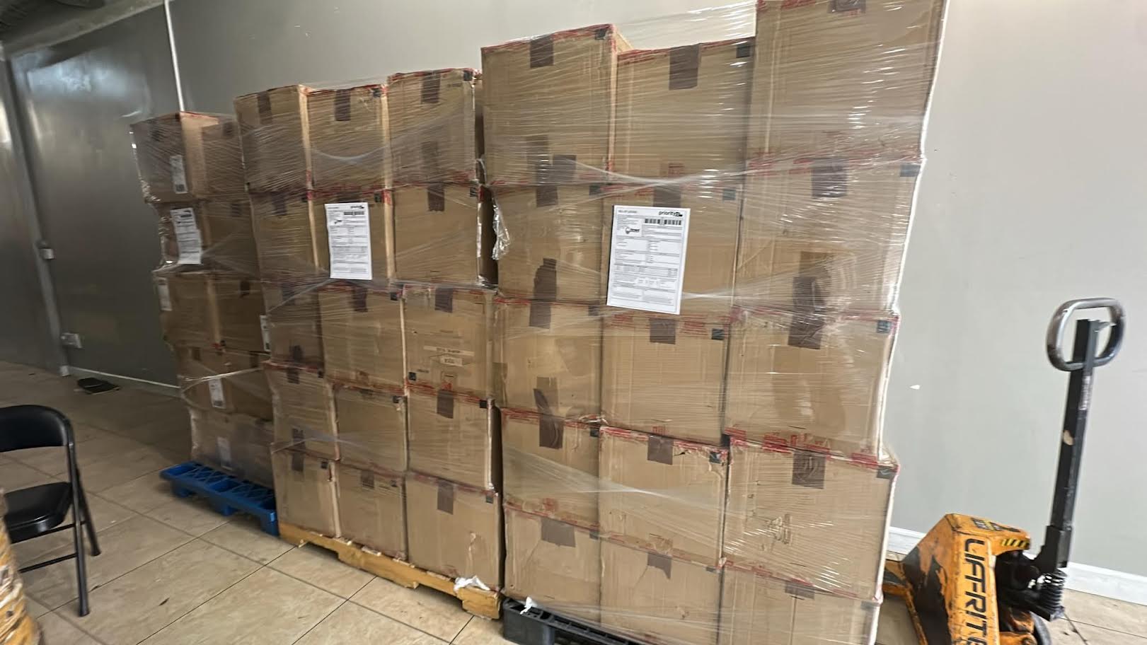 Wholesale Amazon Mystery Box Pallet | 150+ Units — Best Lot 1 Wholesale Amazon Mystery Box Pallet1